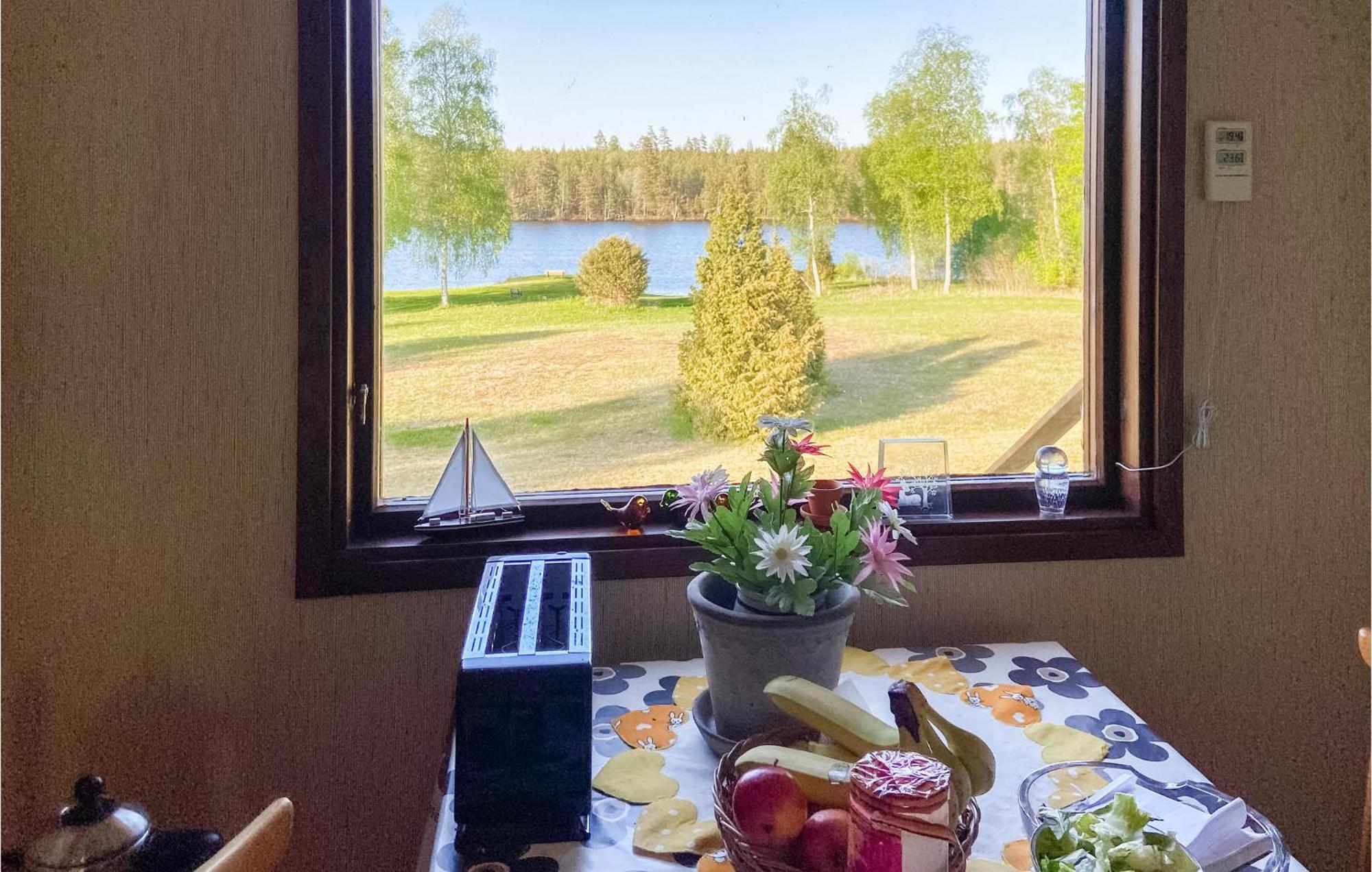 Awesome Home In Lenhovda With Wifi 外观 照片