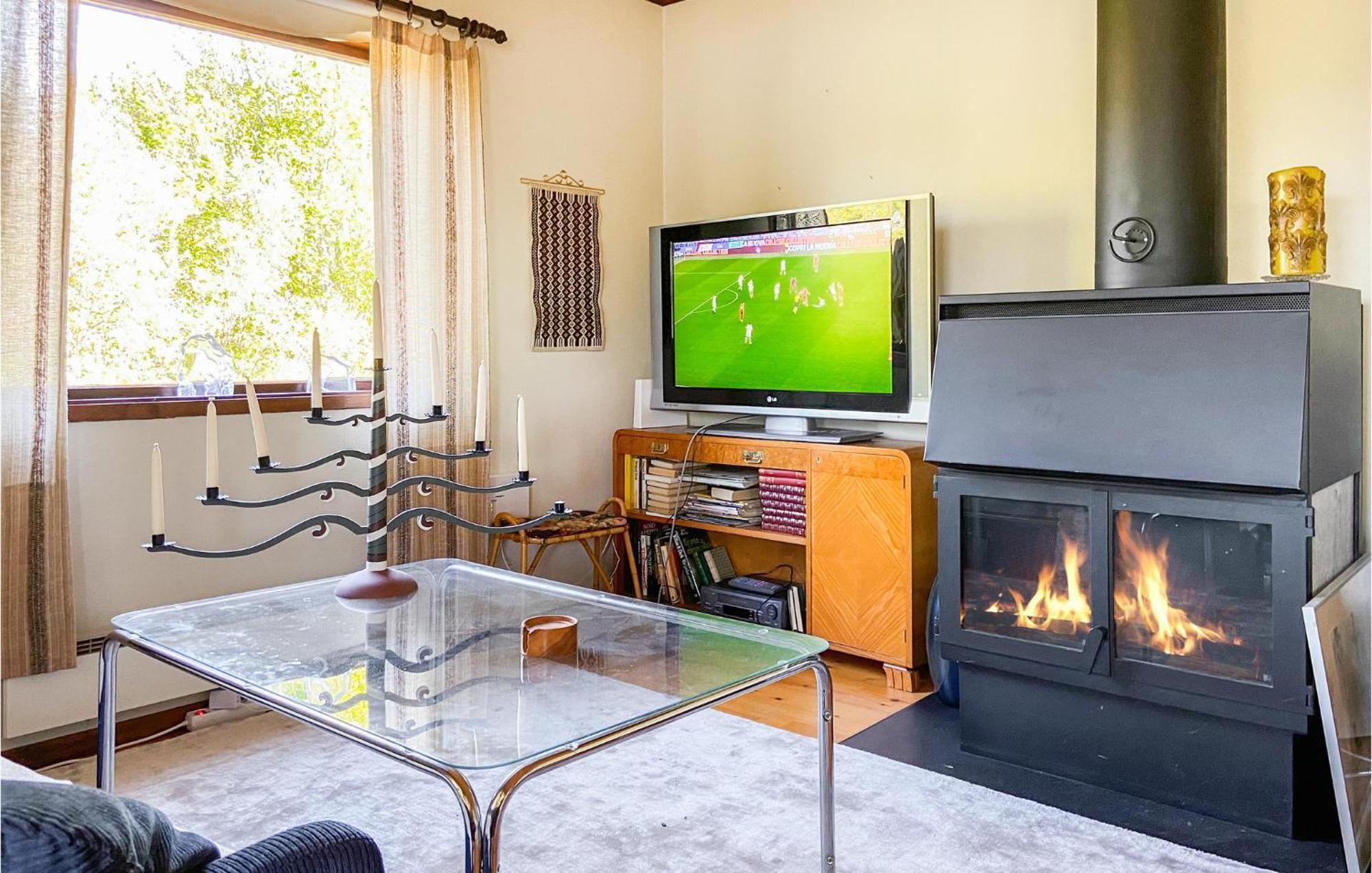 Awesome Home In Lenhovda With Wifi 外观 照片